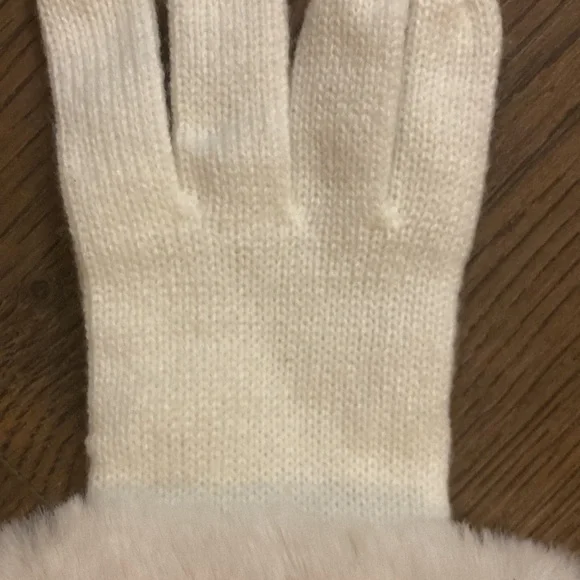 New LC Lauren Conrad Fur Cuffed Knit Gloves - Picture 3 of 5